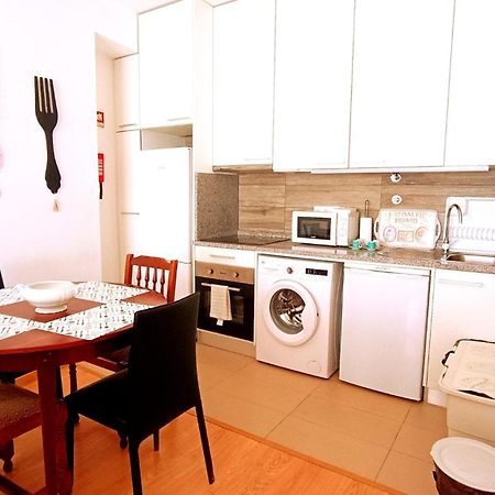 Ferienwohnung No Centro, Junto A Avenida Da Liberdade - 1 Drt Fundão Exterior foto